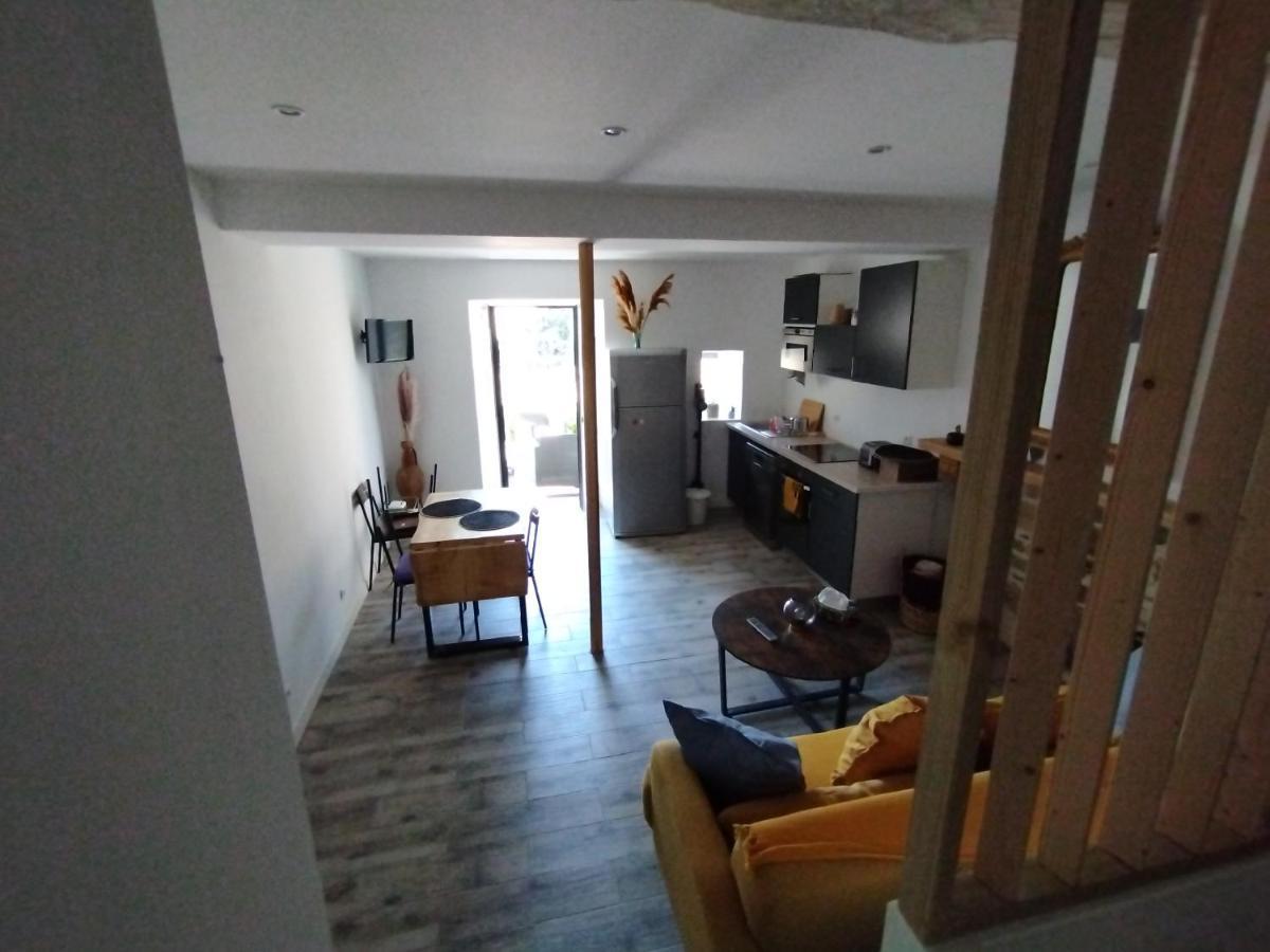 Trevoux: Loft Ravissant Avec Terrasse Apartment Bagian luar foto